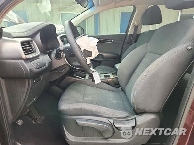 Zdjęcie 7 z 13 samochodu: 2019 KIA SORENTO LX VIN:5XYPG4A39KG452875 - miniatura
