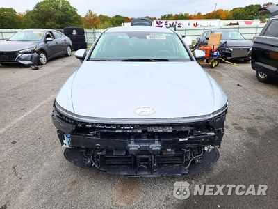 Piąte zdjęcie samochodu w środku: 2026 HYUNDAI SONATA HYBRID BLUE VIN:KMHL24JJ9TA141665 - miniatura