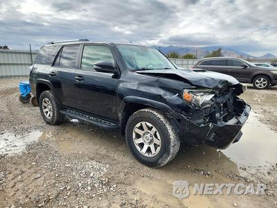 Czwarte zdjęcie samochodu z boku: 2014 TOYOTA 4RUNNER TRAIL PREMIUM VIN:JTEBU5JR9E5197232 - miniatura