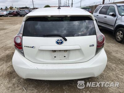 Zdjęcie 6 z 13 samochodu: 2013 TOYOTA PRIUS C THREE VIN:JTDKDTB3XD1044559 - miniatura