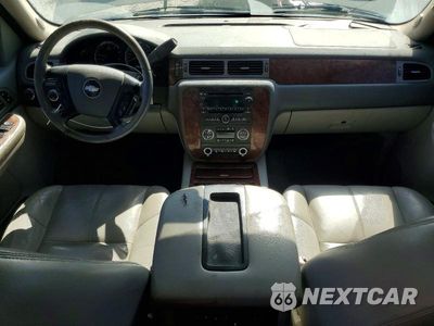 Zdjęcie 8 z 13 samochodu: 2008 CHEVROLET SUBURBAN K1500 LS VIN:3GNFK16308G133268 - miniatura