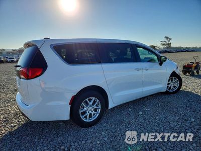 Trzecie zdjęcie samochodu z tyłu: 2026 CHRYSLER VOYAGER LX VIN:2C4RC1CG6TR152517 - miniatura