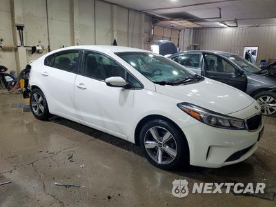 Czwarte zdjęcie samochodu z boku: 2018 KIA FORTE S VIN:3KPFL4A72JE177355 - miniatura