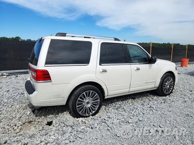 Trzecie zdjęcie samochodu z tyłu: 2015 LINCOLN NAVIGATOR VIN:5LMJJ2HT5FEJ11630 - miniatura