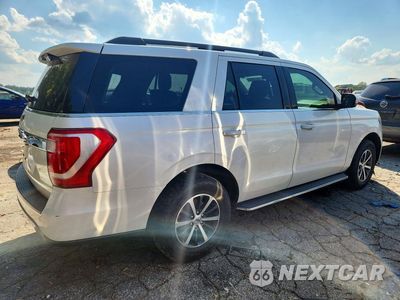 Trzecie zdjęcie samochodu z tyłu: 2019 FORD EXPEDITION XLT VIN:1FMJU1HT4KEA03482 - miniatura