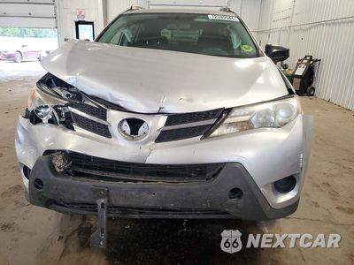 Piąte zdjęcie samochodu w środku: 2015 TOYOTA RAV4 LE VIN:JTMBFREV5FD172428 - miniatura