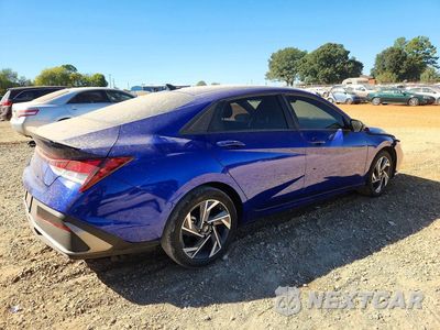Trzecie zdjęcie samochodu z tyłu: 2025 HYUNDAI ELANTRA SEL SPORT VIN:KMHLM4DG2SU875233 - miniatura