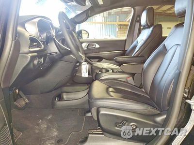 Zdjęcie 7 z 13 samochodu: 2027 CHRYSLER PACIFICA SELECT VIN:2C4RC1BG8VR556729 - miniatura