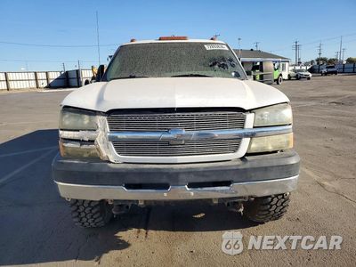 Piąte zdjęcie samochodu w środku: 2004 CHEVROLET SILVERADO C2500 HEAVY DUTY VIN:1GCHC23124F167408 - miniatura