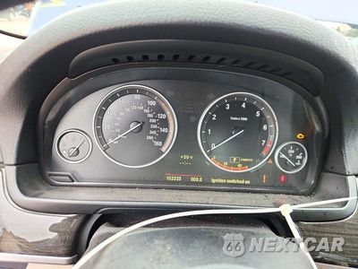 Zdjęcie 9 z 12 samochodu: 2011 BMW 550 I VIN:WBAFR9C5XBC270623 - miniatura