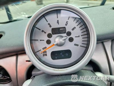 Zdjęcie 9 z 12 samochodu: 2004 MINI COOPER S VIN:WMWRE33414TD82178 - miniatura