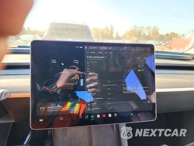 Zdjęcie 9 z 13 samochodu: 2021 TESLA MODEL Y VIN:5YJYGDEE1MF262644 - miniatura