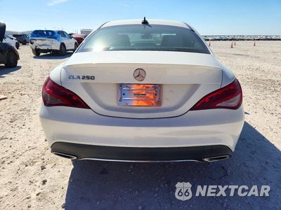 Zdjęcie 6 z 12 samochodu: 2018 MERCEDES-BENZ CLA 250 VIN:WDDSJ4EB9JN592273 - miniatura