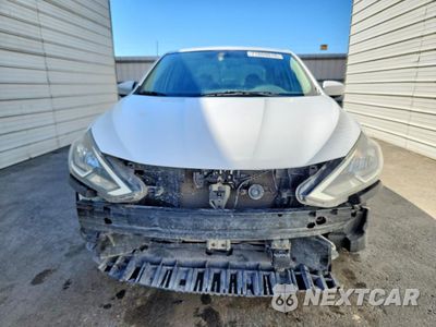 Piąte zdjęcie samochodu w środku: 2018 NISSAN SENTRA S VIN:3N1AB7AP8JY209824 - miniatura