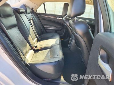 Zdjęcie 10 z 13 samochodu: 2018 CHRYSLER 300 LIMITED VIN:2C3CCAKG2JH168504 - miniatura