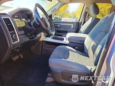 Zdjęcie 7 z 12 samochodu: 2018 RAM 1500 SLT VIN:1C6RR7GT2JS250181 - miniatura