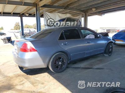 Trzecie zdjęcie samochodu z tyłu: 2007 HONDA ACCORD EX VIN:1HGCM56797A204742 - miniatura