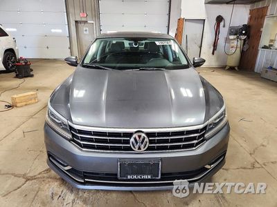 Piąte zdjęcie samochodu w środku: 2017 VOLKSWAGEN PASSAT SE VIN:1VWGT7A35HC040492 - miniatura