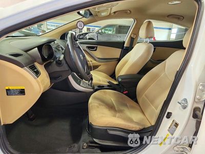 Zdjęcie 7 z 13 samochodu: 2013 HYUNDAI ELANTRA GLS VIN:5NPDH4AE2DH223127 - miniatura