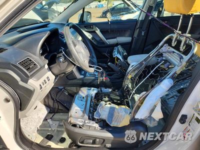 Zdjęcie 7 z 13 samochodu: 2017 SUBARU FORESTER 2.5I PREMIUM VIN:JF2SJAGC0HH525733 - miniatura