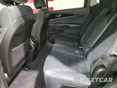 Zdjęcie 11 z 13 samochodu: 2016 KIA SORENTO LX VIN:5XYPGDA38GG052068 - miniatura