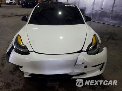 Piąte zdjęcie samochodu w środku: 2023 TESLA MODEL 3 VIN:5YJ3E1EA7PF671344 - miniatura