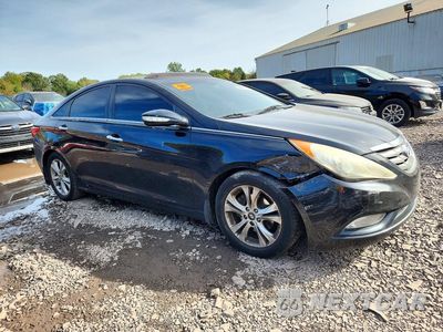 Czwarte zdjęcie samochodu z boku: 2013 HYUNDAI SONATA LIMITED VIN:5NPEC4AC4DH698120 - miniatura