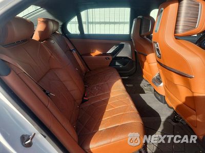 Zdjęcie 10 z 13 samochodu: 2024 BMW I7 EDRIVE50 VIN:WBY43EJ09RCR28548 - miniatura