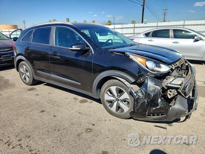 Czwarte zdjęcie samochodu z boku: 2019 KIA NIRO EX VIN:KNDCC3LC6K5300434 - miniatura