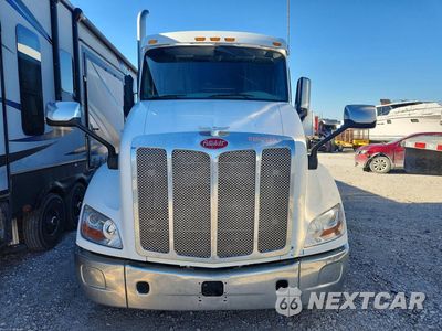 Piąte zdjęcie samochodu w środku: 2018 PETERBILT 579 SEMI TRUCK VIN:1XPBDP9X4JD474046 - miniatura