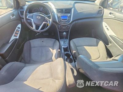 Zdjęcie 8 z 13 samochodu: 2013 HYUNDAI ACCENT GS VIN:KMHCT5AE0DU104882 - miniatura
