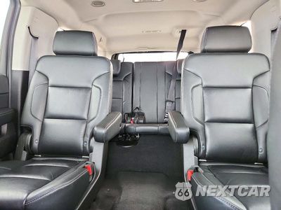 Zdjęcie 10 z 13 samochodu: 2020 CHEVROLET SUBURBAN K1500 LT VIN:1GNSKHKC6LR254134 - miniatura
