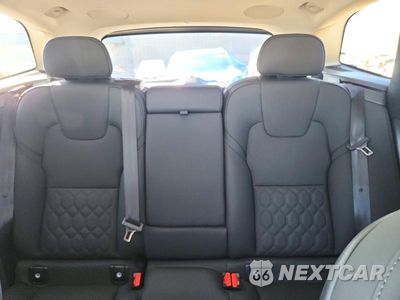 Zdjęcie 10 z 13 samochodu: 2026 VOLVO XC60 PLUS VIN:YV4M12RC9T1487976 - miniatura