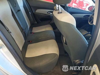 Zdjęcie 10 z 12 samochodu: 2011 CHEVROLET CRUZE LS VIN:1G1PD5SH4B7295139 - miniatura