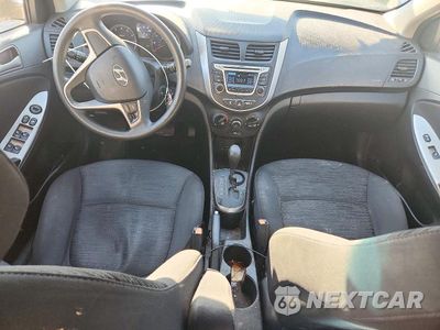 Zdjęcie 8 z 12 samochodu: 2016 HYUNDAI ACCENT SE VIN:KMHCT5AE7GU261295 - miniatura