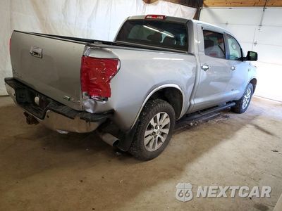 Trzecie zdjęcie samochodu z tyłu: 2011 TOYOTA TUNDRA CREWMAX LIMITED VIN:5TFHW5F15BX199491 - miniatura