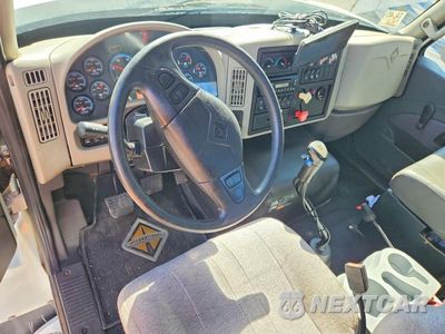 Zdjęcie 8 z 13 samochodu: 2014 INTERNATIONAL 7600 FLAT BED TRUCK VIN:1HTGSSJT4EH790041 - miniatura
