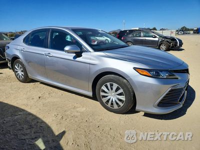 Czwarte zdjęcie samochodu z boku: 2023 TOYOTA CAMRY LE VIN:4T1C31AK4PU601775 - miniatura