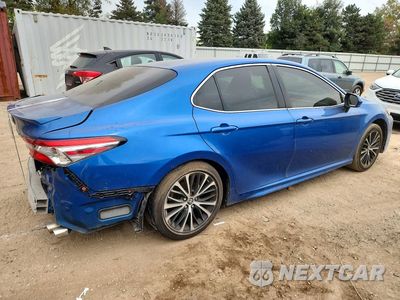 Trzecie zdjęcie samochodu z tyłu: 2018 TOYOTA CAMRY SE VIN:4T1B11HK9JU047728 - miniatura