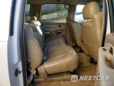 Zdjęcie 11 z 13 samochodu: 2002 CHEVROLET SUBURBAN K2500 VIN:3GNGK26G02G279724 - miniatura