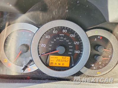 Zdjęcie 9 z 13 samochodu: 2006 TOYOTA RAV4 LIMITED VIN:JTMBK31V266002997 - miniatura