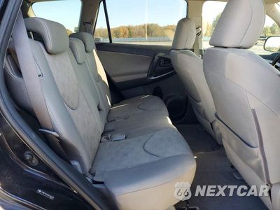 Zdjęcie 11 z 13 samochodu: 2011 TOYOTA RAV4 BASE VIN:JTMBF4DV6BD040339 - miniatura