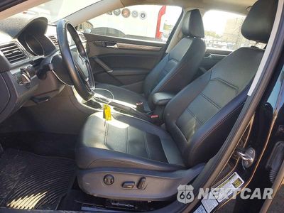 Zdjęcie 7 z 12 samochodu: 2016 VOLKSWAGEN PASSAT SE VIN:1VWBT7A34GC009596 - miniatura
