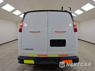 Zdjęcie 6 z 13 samochodu: 2020 CHEVROLET EXPRESS G2500 VIN:1GCWGAFP7L1262709 - miniatura