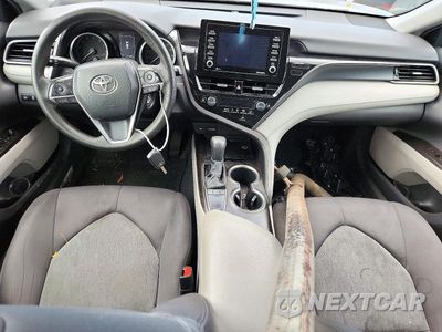 Zdjęcie 8 z 12 samochodu: 2022 TOYOTA CAMRY LE VIN:4T1C11AK0NU637482 - miniatura