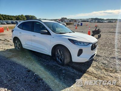Czwarte zdjęcie samochodu z boku: 2023 FORD ESCAPE ST LINE VIN:1FMCU0MN3PUA63387 - miniatura