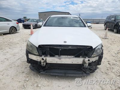 Piąte zdjęcie samochodu w środku: 2017 MERCEDES-BENZ E 300 VIN:WDDZF4JB0HA268555 - miniatura