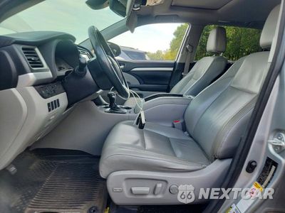 Zdjęcie 7 z 13 samochodu: 2018 TOYOTA HIGHLANDER XLE VIN:5TDJZRFH8JS559807 - miniatura