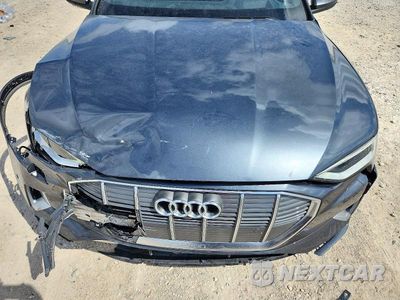 Zdjęcie 12 z 14 samochodu: 2019 AUDI E-TRON PRESTIGE VIN:WA1VAAGE9KB006391 - miniatura