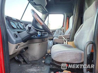 Zdjęcie 7 z 13 samochodu: 2015 FREIGHTLINER CASCADIA 125 VIN:3AKJGLD51FSFP6758 - miniatura